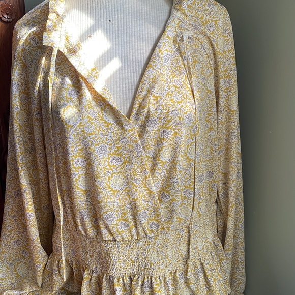 Beautiful yellow flowered boho blouse - Picture 2 of 6